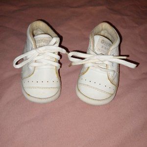 OshKosh infant Size 2 crib shoes, white, unisex. Retro/vintage